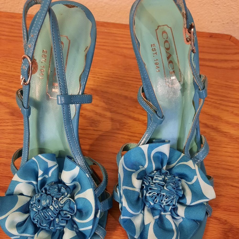 COACH SHOES.